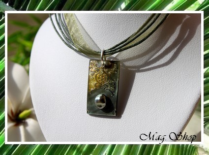 Archipels Collection  Collier Miti Moorea Tortue Nacre H 2.5cm & Perle Keishi de Tahiti MAG.SHOP