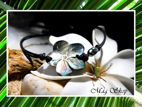 Bracelet des Marquises Fleur Hibiscus taille Médium Nacre & Keishi de Tahiti MAG.SHOP