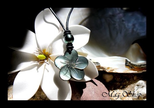 Collier Fleur Hibiscus Nacre & Perle Baroque de Tahiti MAG.SHOP