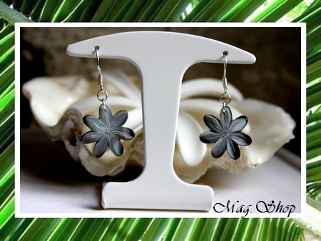 Fleurs Collection - Boucles d`Oreilles Tavana Fleurs de Tiaré Nacre de Tahiti 2cm MAG.SHOP