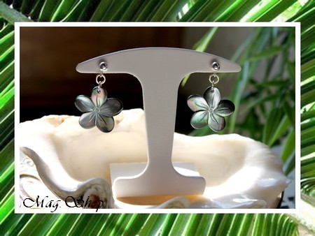 Fleurs Collection  Boucles d`Oreilles Tekava  Argent Rhodié 925 Fleurs de Tiaré Nacre de Tahiti 2cm MAG.SHOP