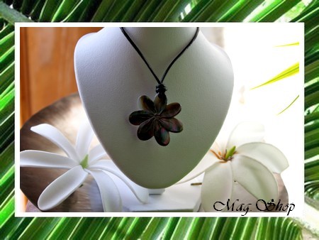 Fleurs Collection  Collier Temoe Fleur de Tiaré Nacre de Tahiti 3cm reflets foncés irisés  MAG.SHOP