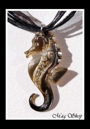 Hippocampe Marquisien Collier Nacre de Tahiti Modèle 8 MAG.SHOP