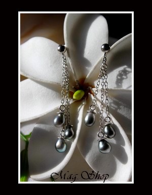 Keishis Collection  Boucles d`Oreilles Hiva Oa` Argent Rhodié 925 . 6 Perles Keishis de Tahiti MAG.SHOP