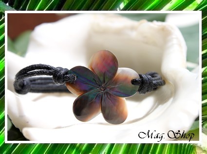 Marquises Collection  Bracelet Bora  Hibiscus Nacre de Tahiti 2.5cm  Reflets Marrons MAG.SHOP