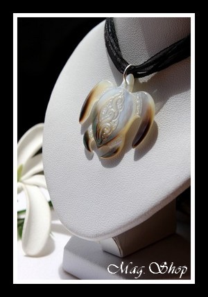 Mehetia Vagues Collier Tortue Nacre de Tahiti Modèle 11 MAG.SHOP