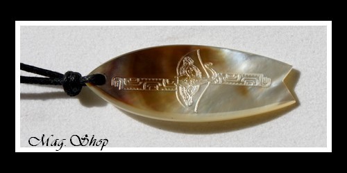 Planche de Surf Raie Marquisienne Collier Nacre de Tahiti H5cm Reflets Clairs-Marrons MAG.SHOP