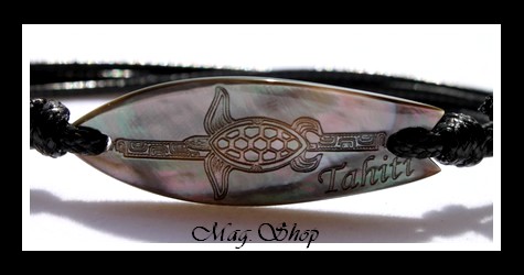 Planche de Surf Tortue Maroe Gravé Tahiti Bracelet Nacre de Tahiti Modèle 1 MAG.SHOP