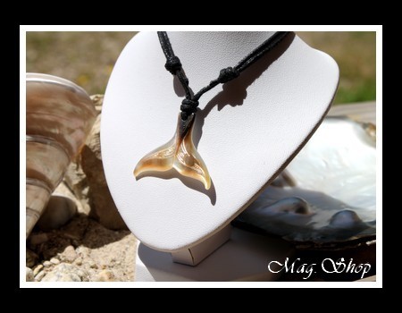 Queue de Baleine Marquisienne Collier Nacre de Tahiti 3cm Reflets Clairs Ocres MAG.SHOP