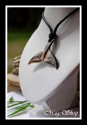 Queue de Baleine Marquisienne Collier Nacre de Tahiti Modèle 3 MAG.SHOP